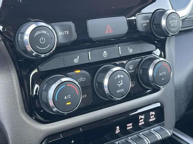 2019 Ram 1500 Big Horn/Lone Star Crew Cab 4x4 57 Box