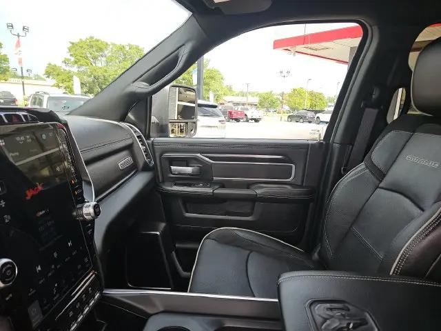 2024 Ram 3500 Laramie Mega Cab 4x4 64 Box