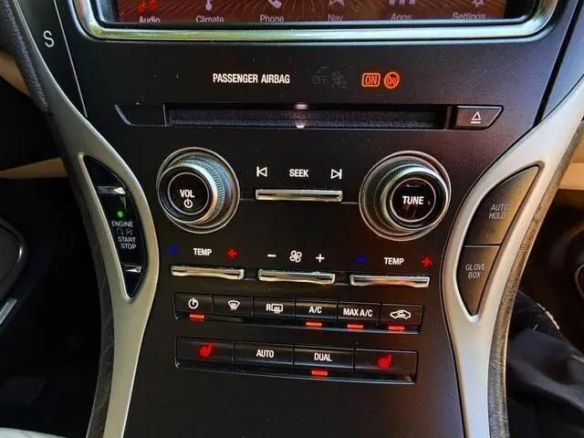 2019 Lincoln Nautilus Select