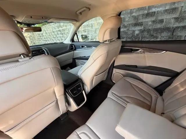 2019 Lincoln Nautilus Select