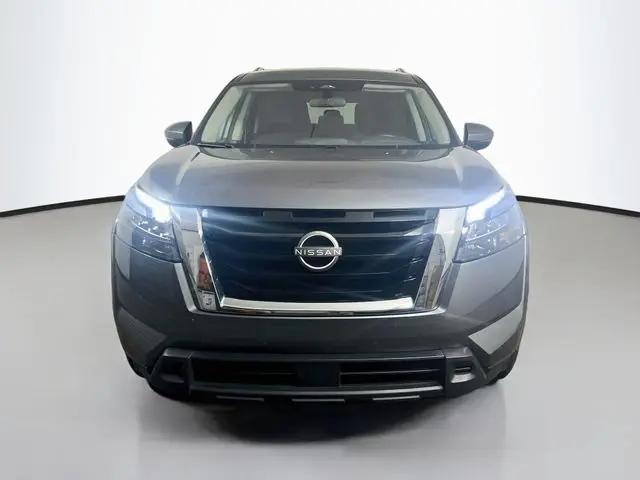 2025 Nissan Pathfinder SV FWD