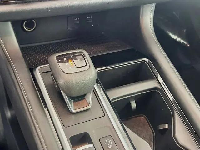 2025 Nissan Pathfinder SV FWD
