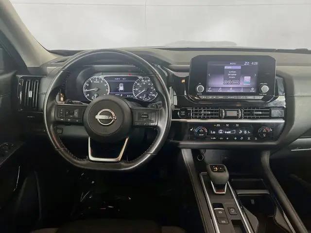 2025 Nissan Pathfinder SV FWD