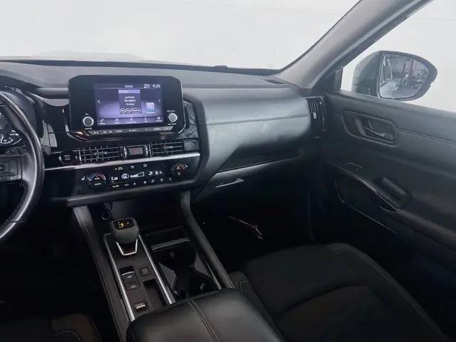 2025 Nissan Pathfinder SV FWD