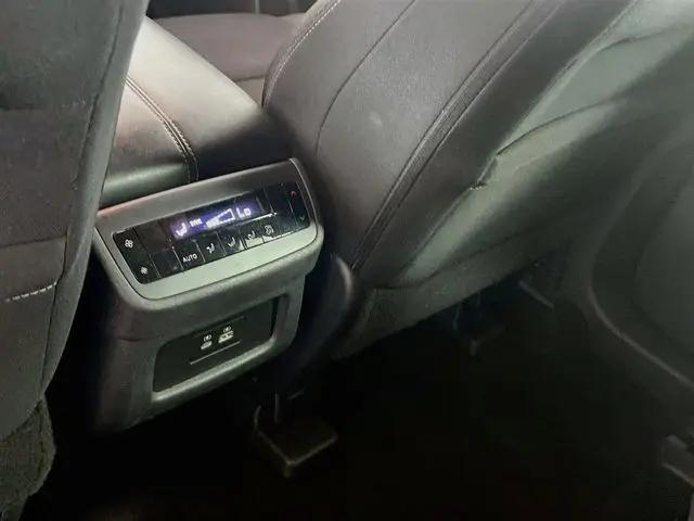 2025 Nissan Pathfinder SV FWD
