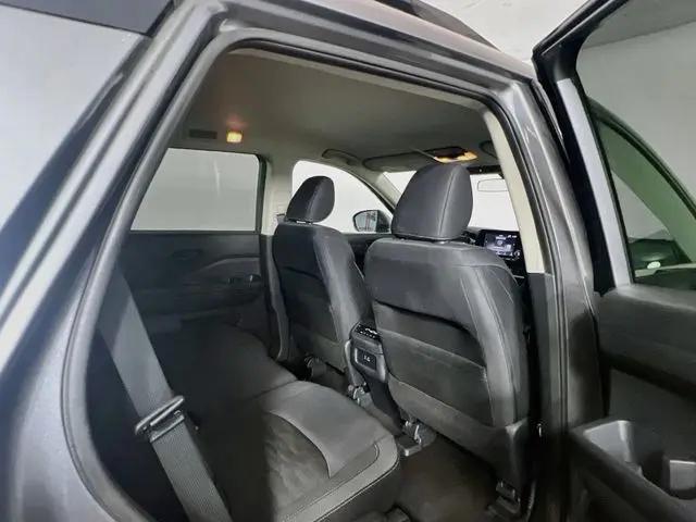 2025 Nissan Pathfinder SV FWD