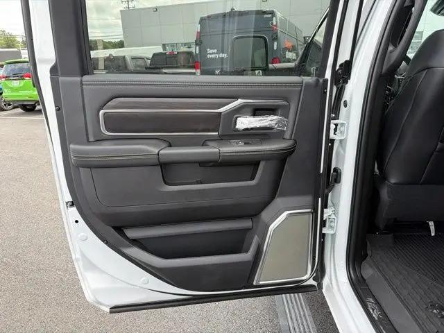 2026 Ram 2500 Laramie Crew Cab 4x4 64 Box