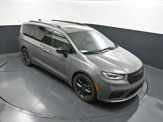 2025 Chrysler Pacifica Limited