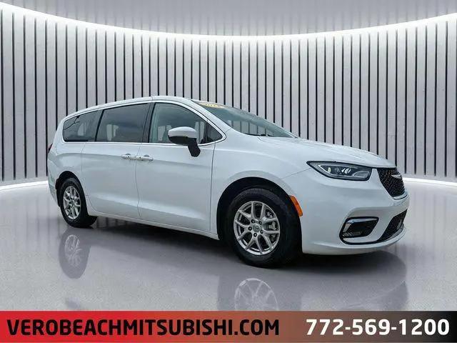 2023 Chrysler Pacifica Touring L for sale in Vero Beach, FL