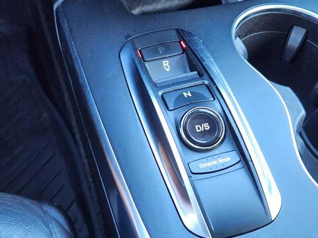 2017 Acura MDX w/Technology Package