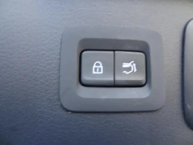2024 Mazda X-90 3.3 Turbo Select