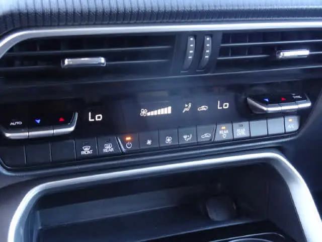 2024 Mazda X-90 3.3 Turbo Select