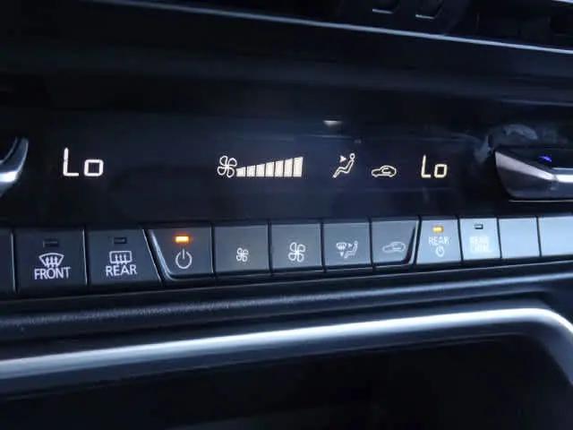 2024 Mazda X-90 3.3 Turbo Select