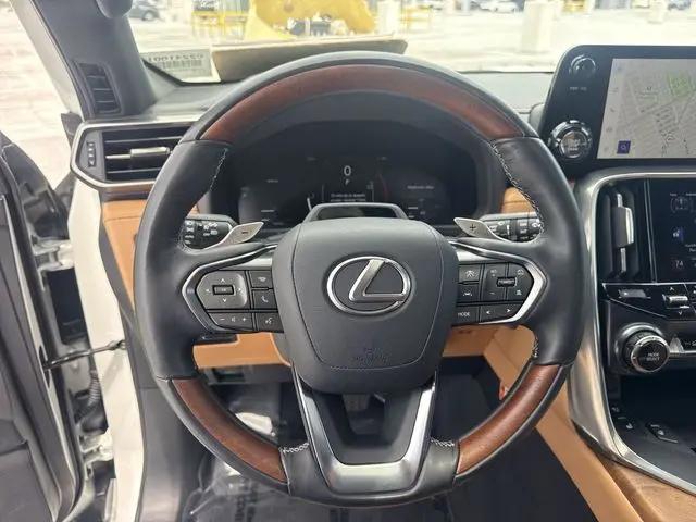 2025 Lexus LX Luxury