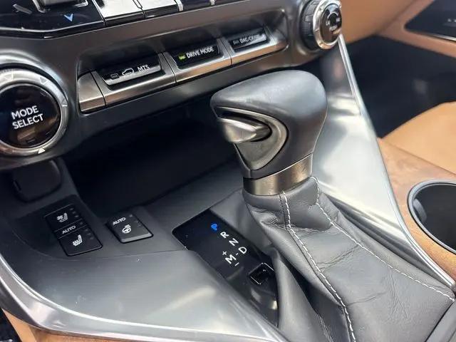 2025 Lexus LX Luxury