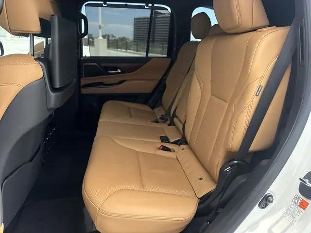 2025 Lexus LX Luxury