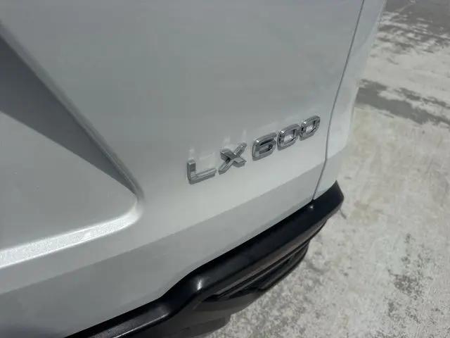 2025 Lexus LX Luxury