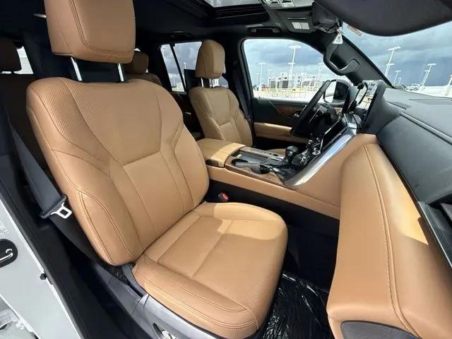 2025 Lexus LX Luxury