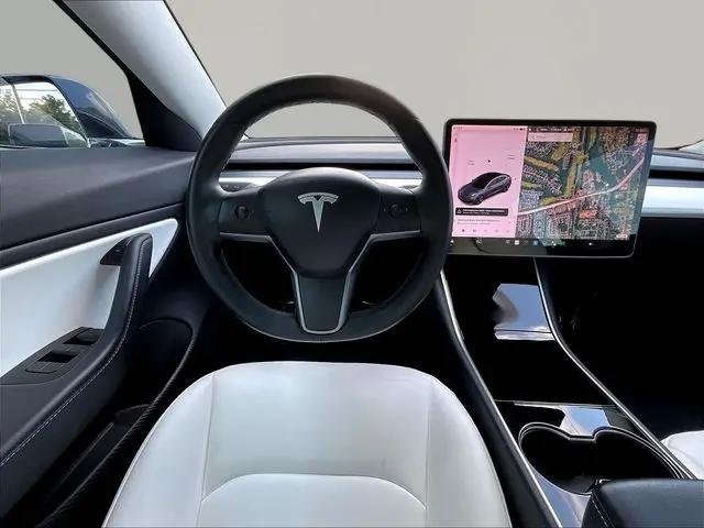 2019 Tesla Model 3 Mid Range