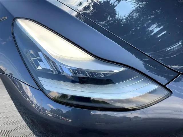 2019 Tesla Model 3 Mid Range