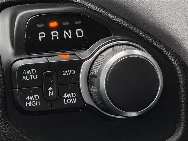 2019 Ram 1500 Big Horn/Lone Star Crew Cab 4x4 57 Box