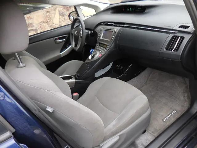 2014 Toyota Prius Four