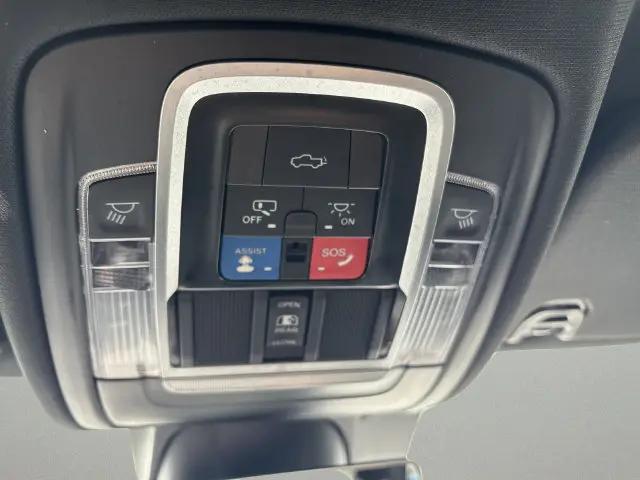 2022 Ram 1500 Limited Crew Cab 4x4 57 Box