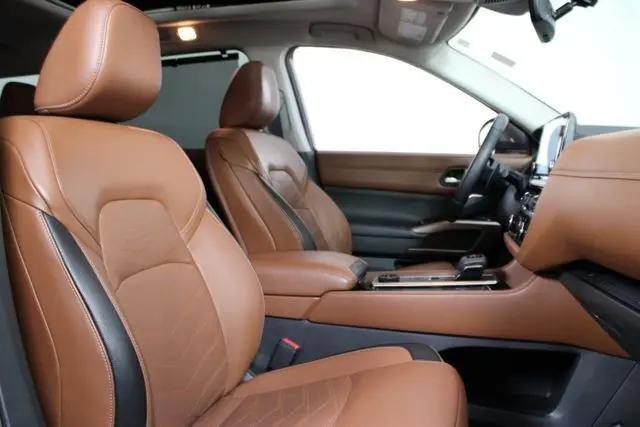 2024 Nissan Pathfinder Platinum 4WD