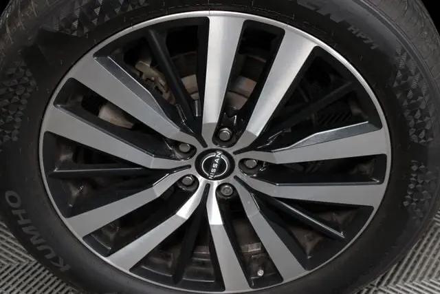 2024 Nissan Pathfinder Platinum 4WD