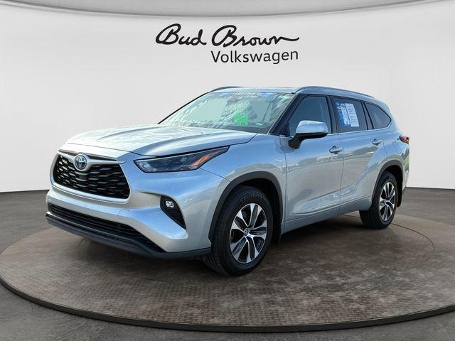 2022 Toyota Highlander Hybrid XLE for sale in Olathe, KS