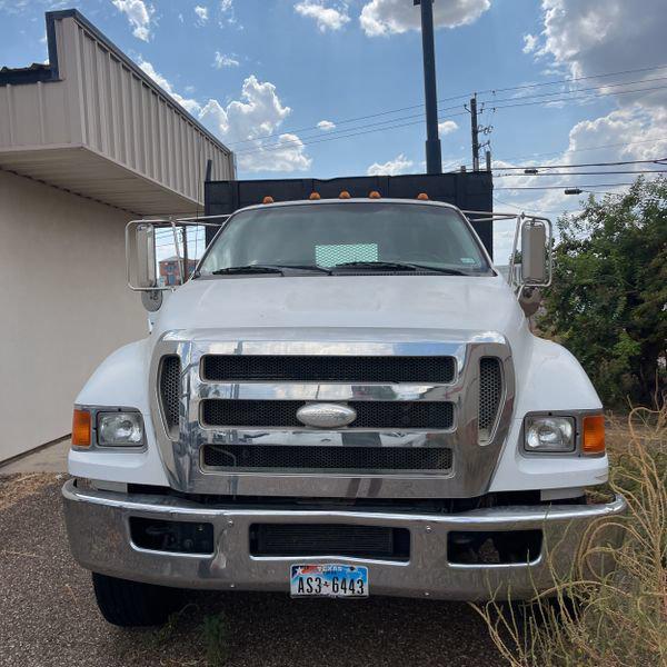 2008 Ford F-650 Straight Frame DRW