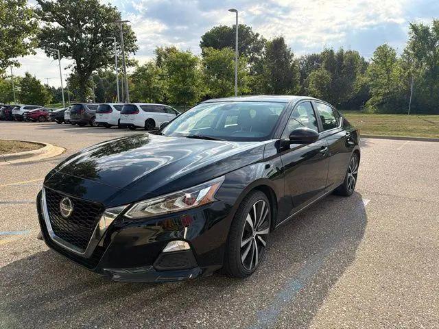 2022 Nissan Altima SR FWD for sale in Grand Blanc, MI