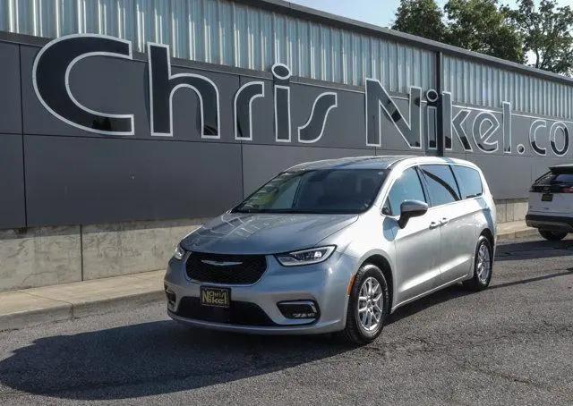 2023 Chrysler Pacifica Touring L for sale in Broken Arrow, OK