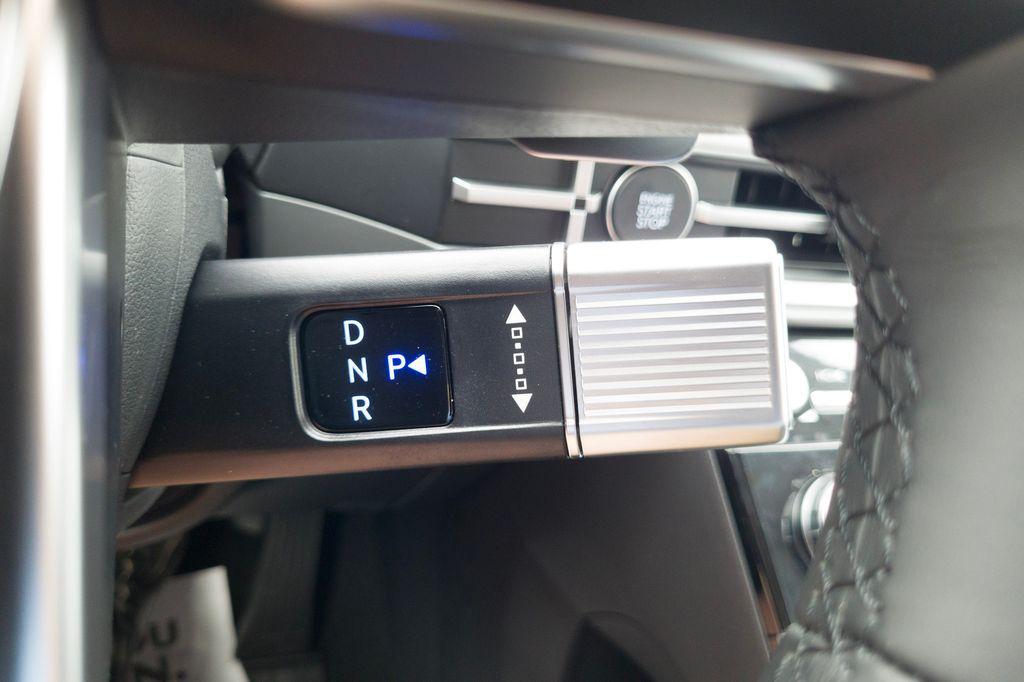 New 2027 Silver Hyundai SE FWD image 26