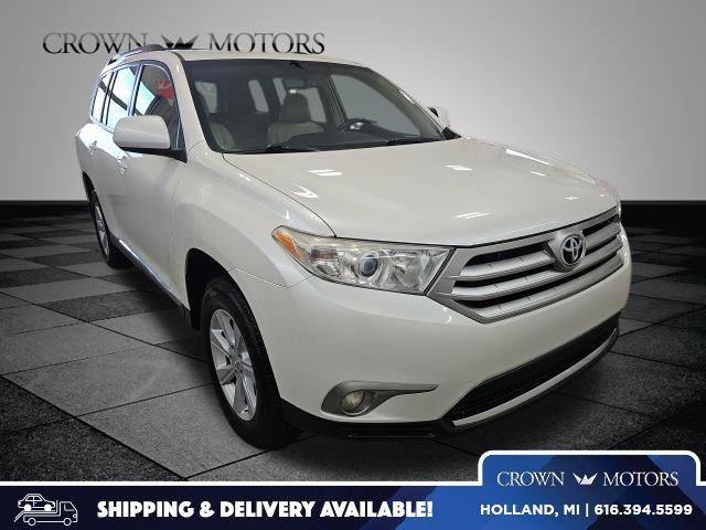 2013 Toyota Highlander SE V6 for sale in Holland, MI