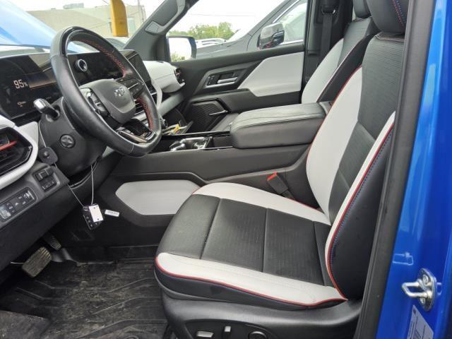 2025 Chevrolet Silverado EV RST