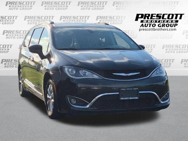 2017 Chrysler Pacifica Touring-L for sale in Rochelle, IL