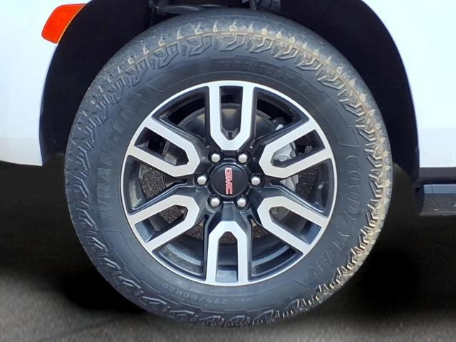 2024 GMC Yukon 4WD AT4