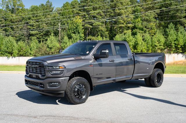2025 Ram 3500 Big Horn Crew Cab 4x4 8 Box