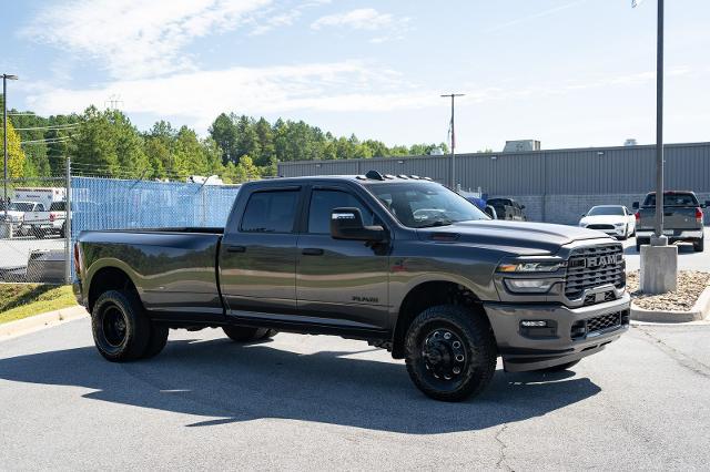 2025 Ram 3500 Big Horn Crew Cab 4x4 8 Box