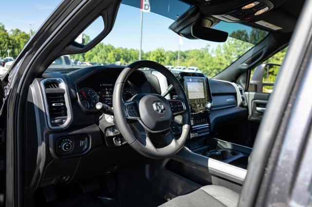 2025 Ram 3500 Big Horn Crew Cab 4x4 8 Box