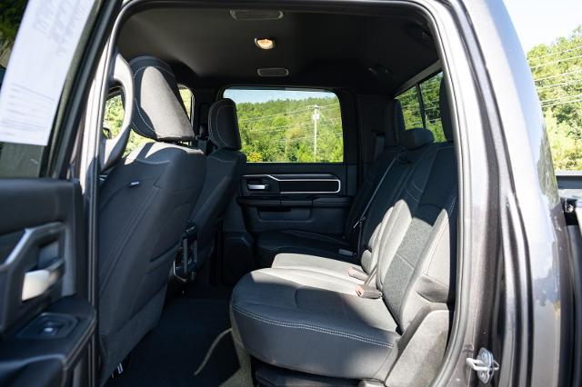 2025 Ram 3500 Big Horn Crew Cab 4x4 8 Box