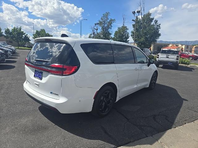 2024 Chrysler Pacifica Hybrid S Appearance Pkg