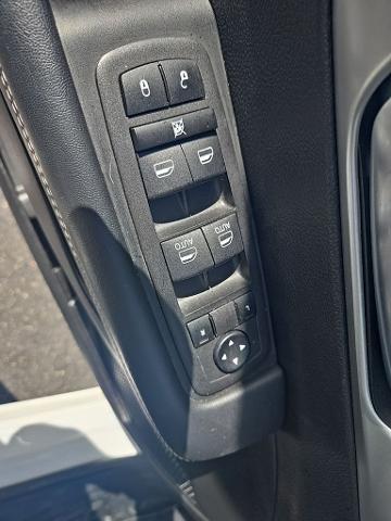 2024 Chrysler Pacifica Hybrid S Appearance Pkg