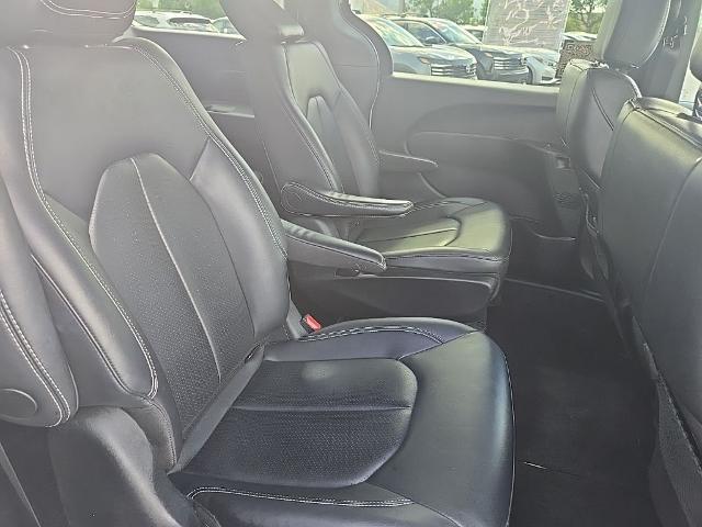 2024 Chrysler Pacifica Hybrid S Appearance Pkg