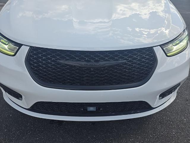 2024 Chrysler Pacifica Hybrid S Appearance Pkg