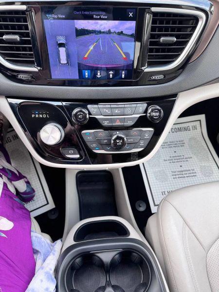 2017 Chrysler Pacifica Touring-L Plus