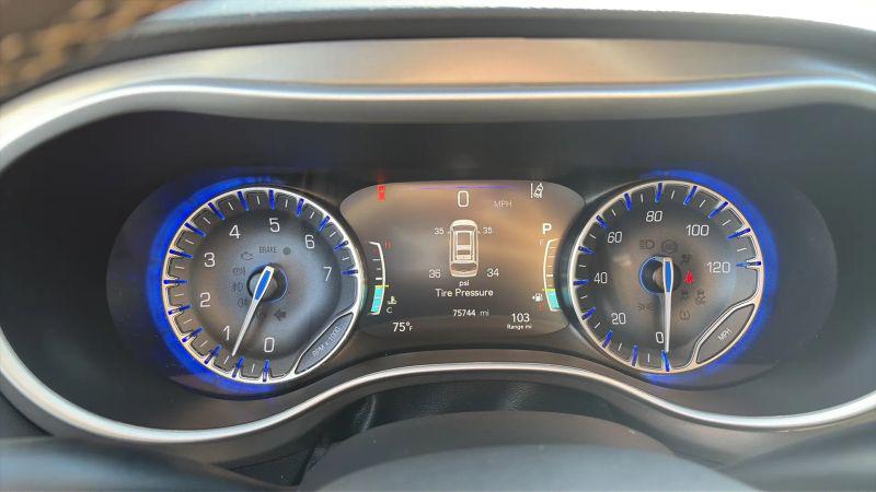 2024 Chrysler Pacifica Touring L