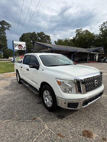 2018 Nissan Titan SV for sale in Fayetteville, NC