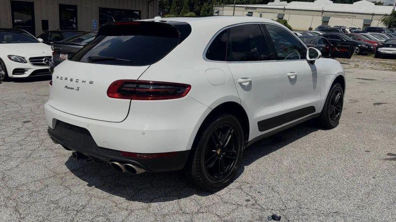 2016 Porsche Macan S
